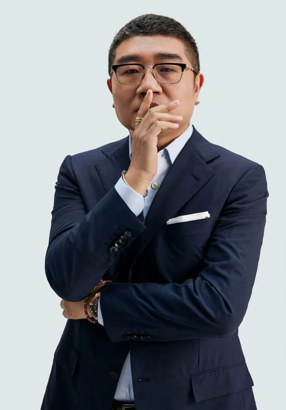 刘强东卸任京东集团CEO，正式“划上句号”，一切来得太快了！