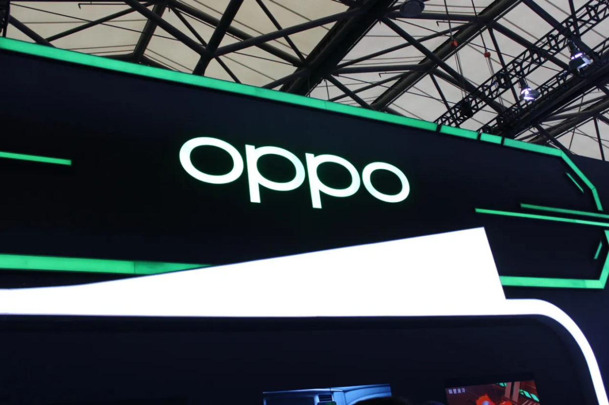 OPPO推出“性价比”旗舰，骁龙888+80W快充，仅售2499元！