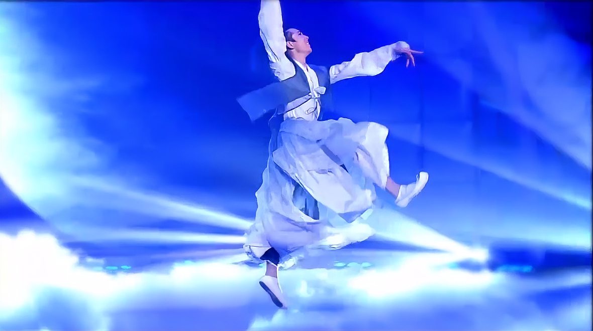 朝鲜族舞跳得实在太美了，一举一动仙气飘飘，大师就是大师！