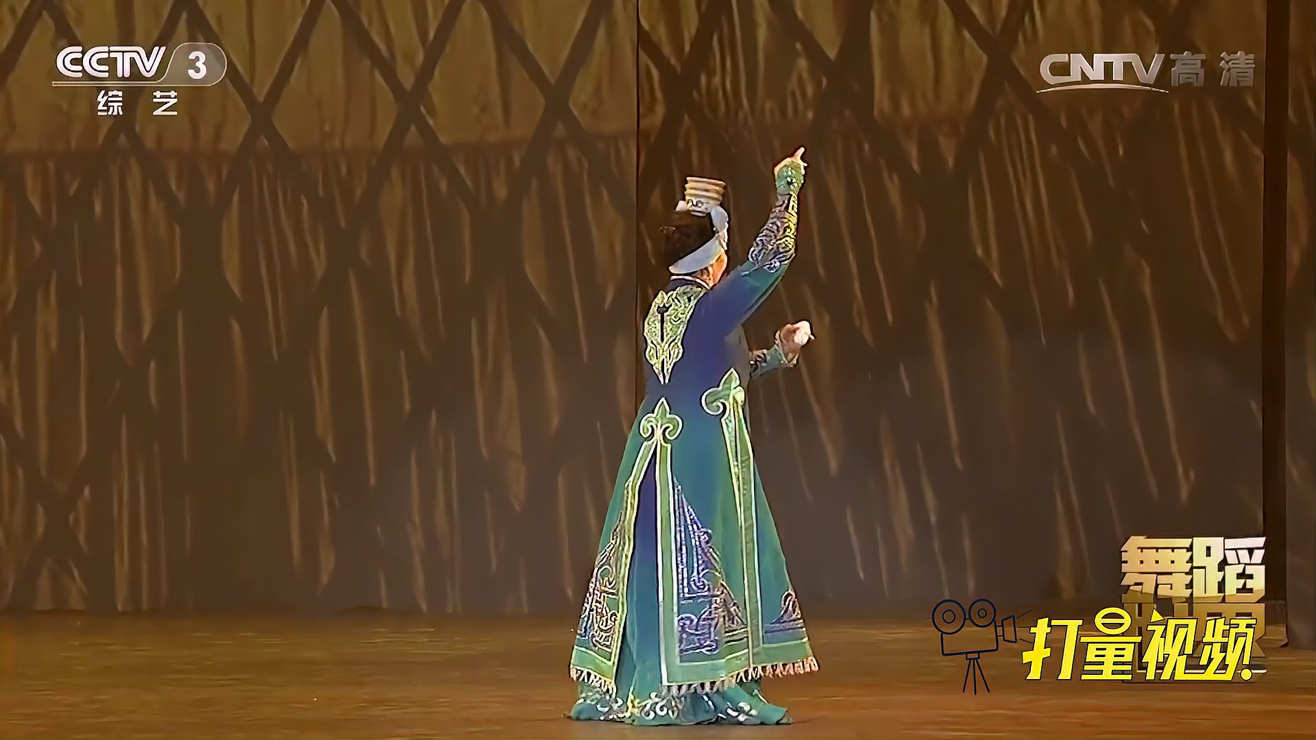 一起欣赏蒙古族舞蹈《盅碗舞》，舞者的平衡能力太强了丨舞蹈世界