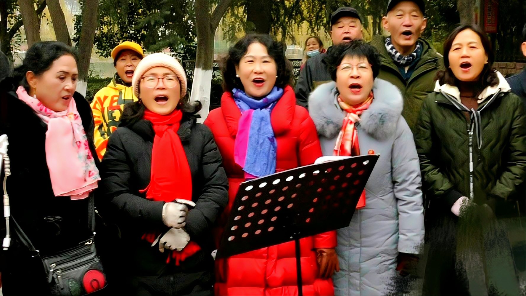 [图]《再见了大别山》《双脚踏上幸福路》《在希望的田野上》