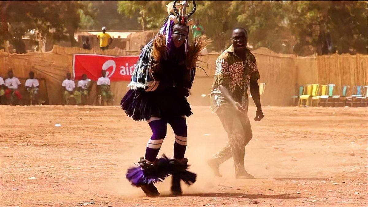 非洲最火的“烫脚舞”,双腿抖动如小马达,灵感居