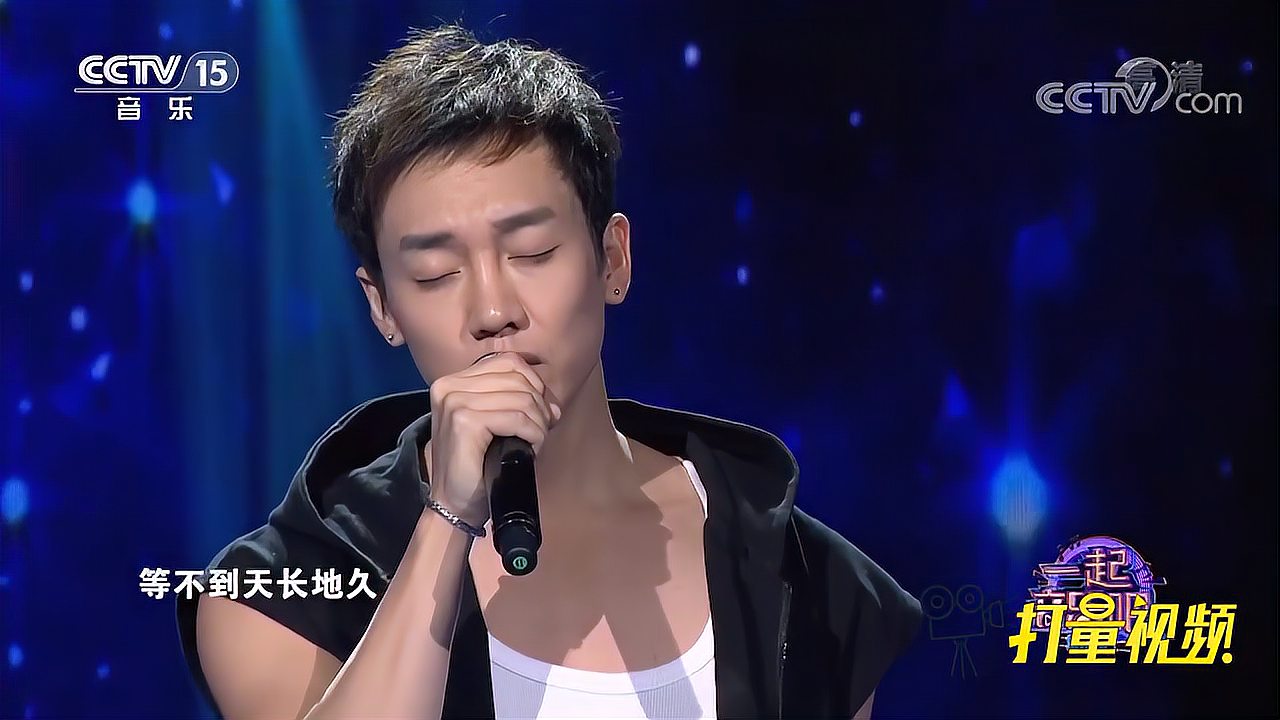 [图]动情演绎怀旧金曲《一千个伤心的理由》，真的好好听|一起音乐吧