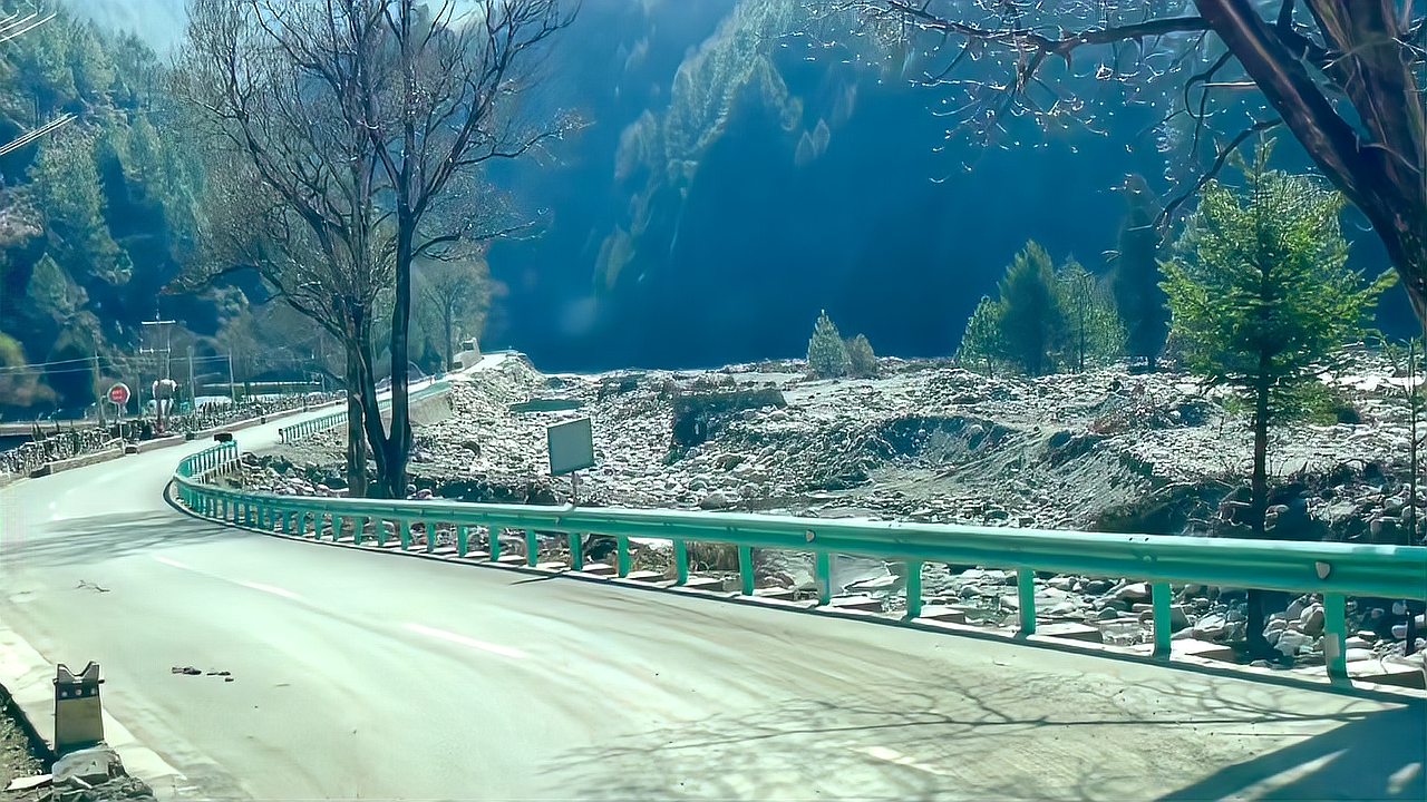 [图]《藏区蜀地》24、深山里的路多艰难，处处是塌方