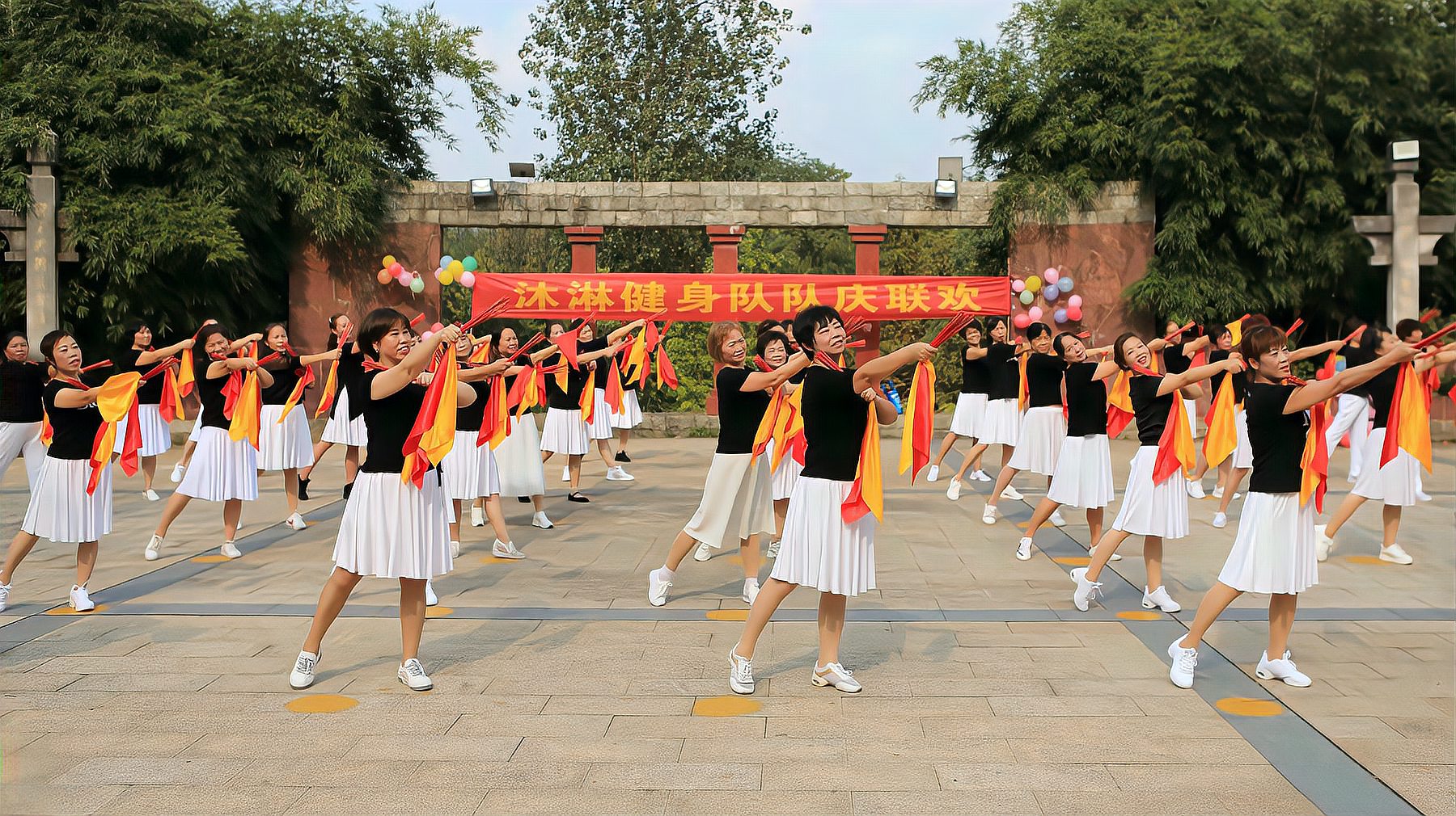 精彩筷子舞——《远方》,衡阳市沐林健身舞蹈队联欢开场舞蹈