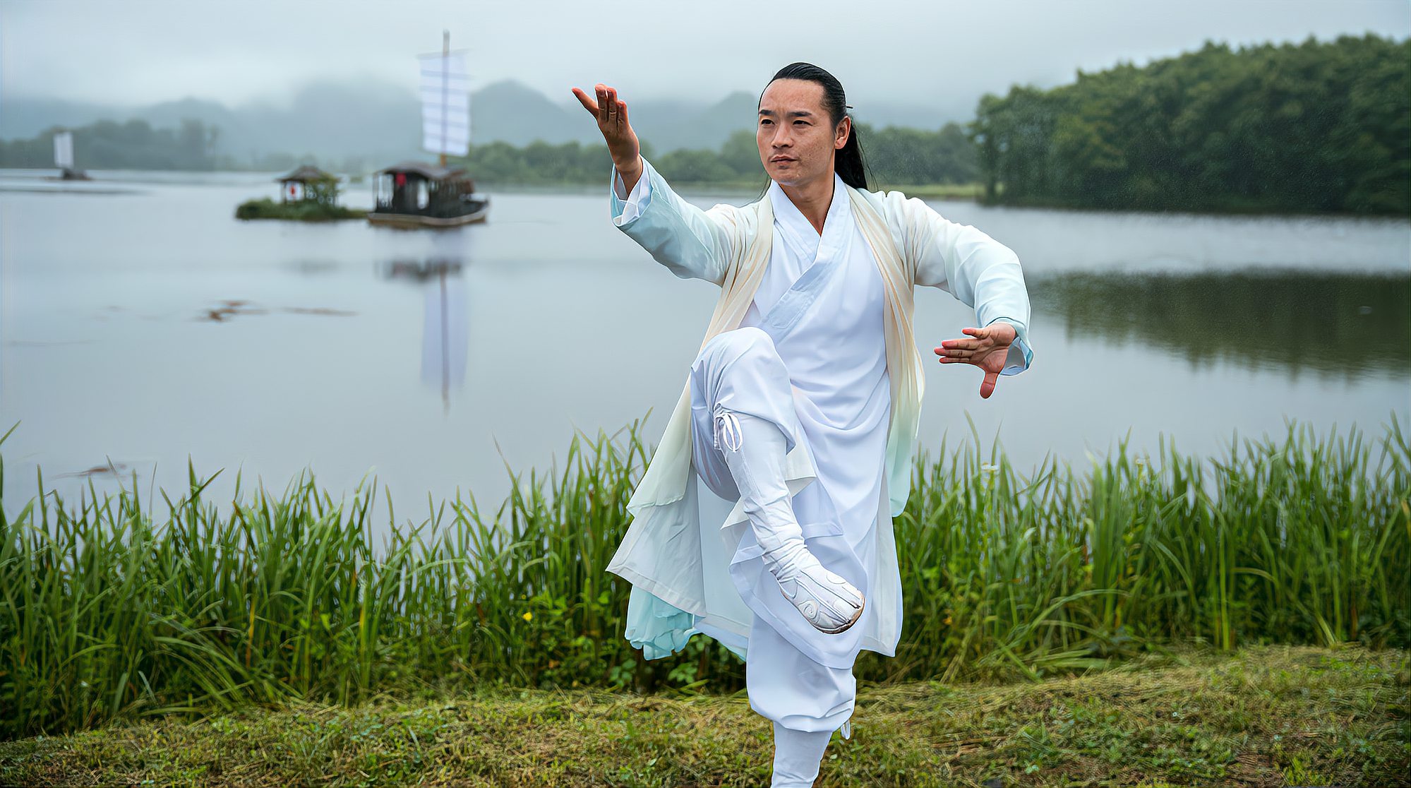 [图]二十四式简化太极拳，转好腰胯，才能打得行云流水，适合初学者