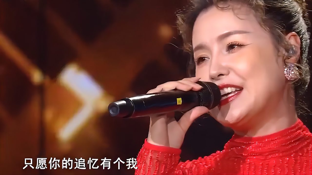 [图]王紫菲演唱经典《萍聚》,超级催泪的一首歌,听完满满的感动!