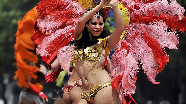 巴西国舞桑巴舞,性感十足!巴西的大美女现场演示