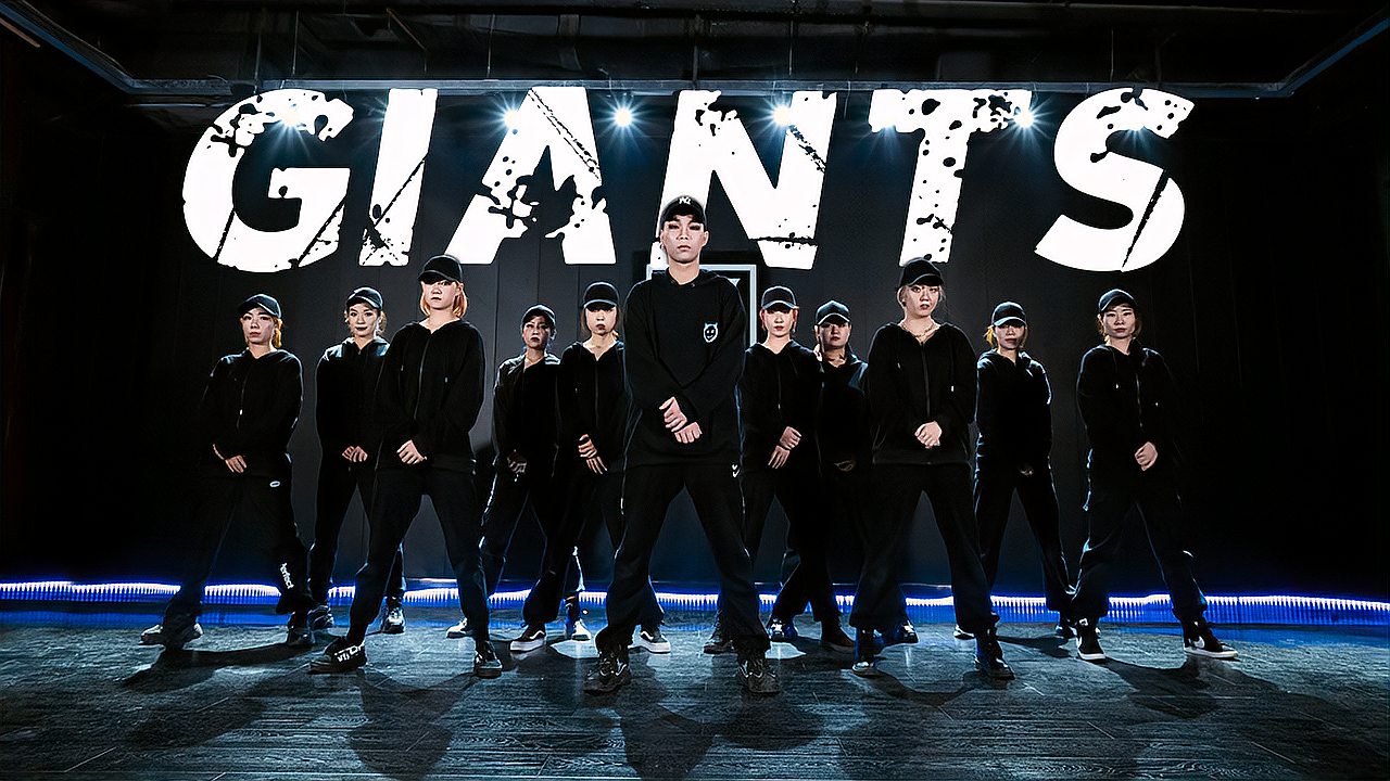 [图]带给你真实伤害!小姐姐们性感热舞,英雄联盟《Giants》