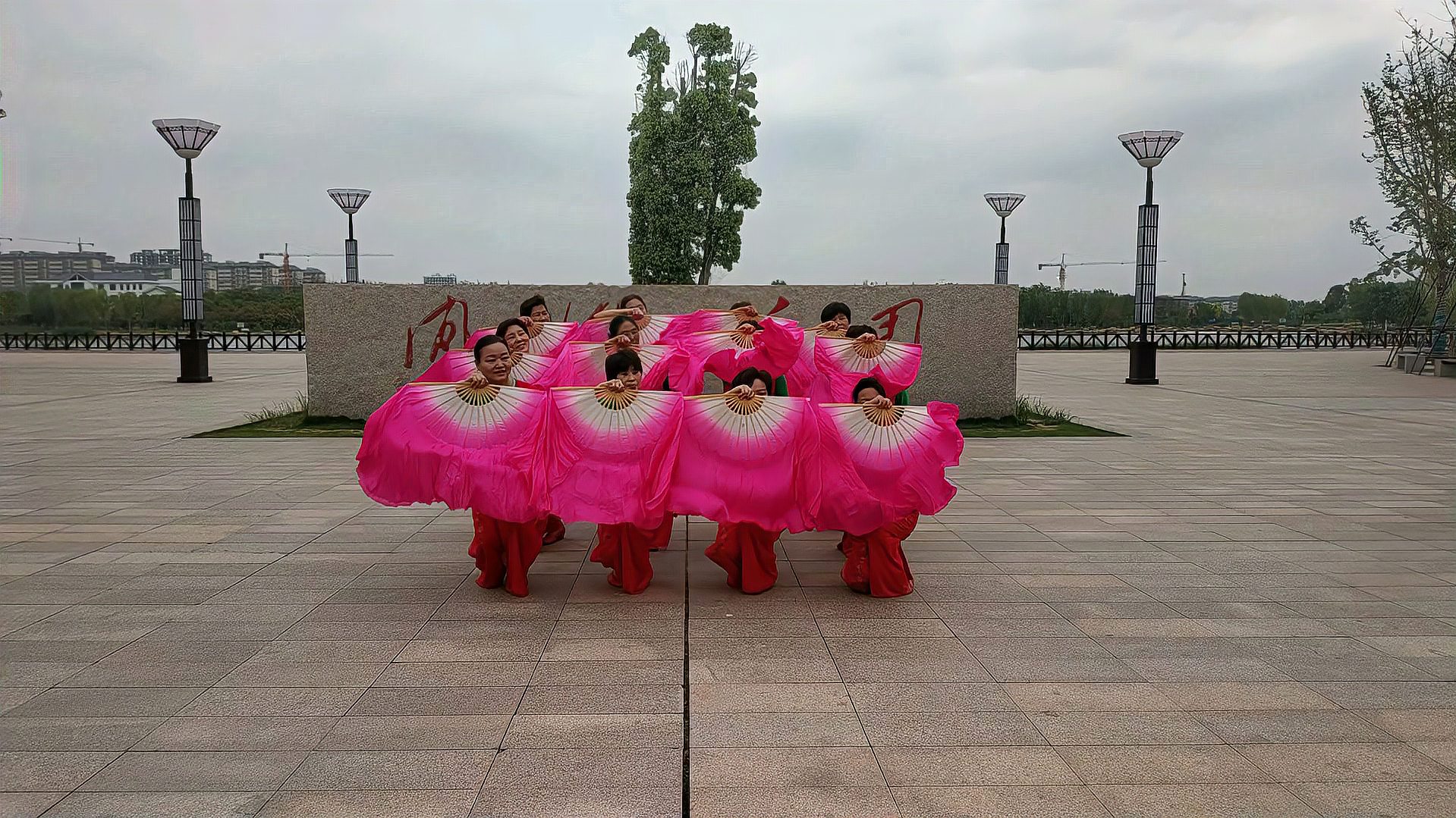 [图]踏歌起舞的中国