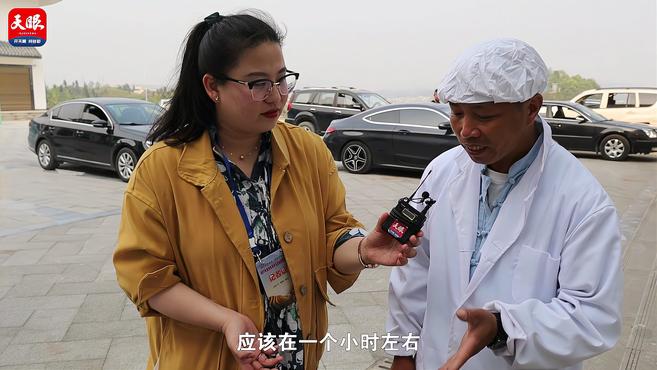 小姐姐体验炒茶 原来,每份茶叶背后都不容易