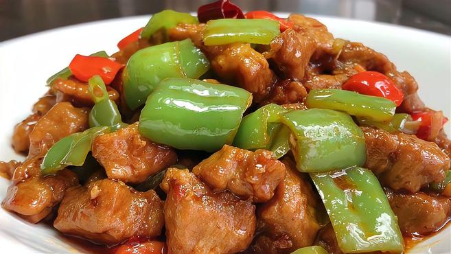 厨师长教你辣子肉丁的家常做法,步骤详细,香辣入味下酒又下饭