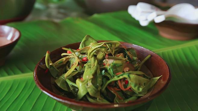 茶叶除了泡竟还能直接吃?云南这个“凉拌茶”,直接把茶叶当菜吃