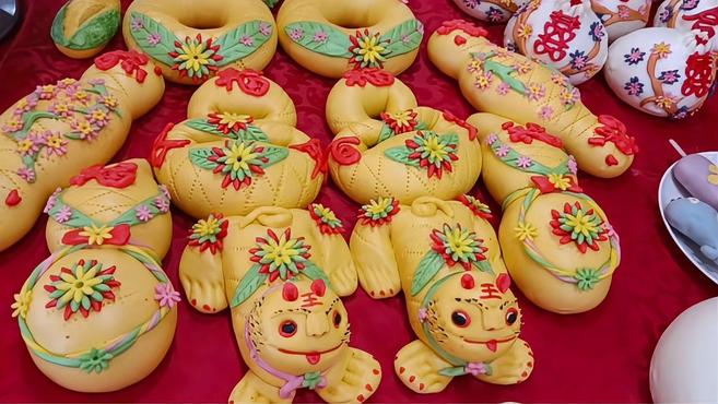 山东大馒头冲上热搜,花样多到让人眼花,南方网友:下不了嘴!