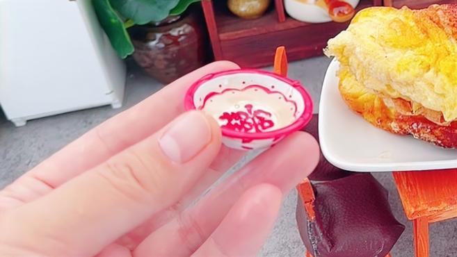 一个鸡蛋就可以做的空气舒芙蕾蛋糕，入口即化，比棉花糖还松软