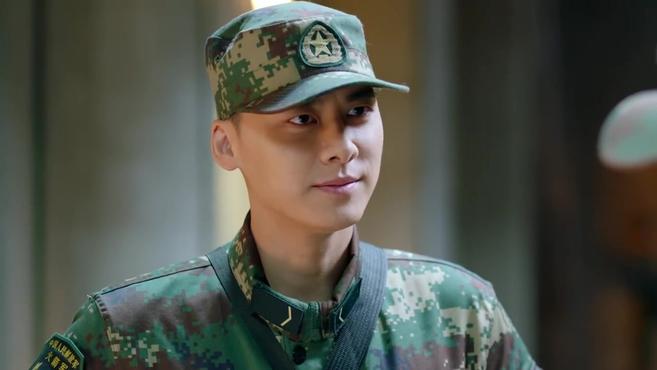 【#号手就位# 剧情追踪】看了号手就位想当兵 王显民@范雷 不愧是经验丰富的老兵,凭借感觉