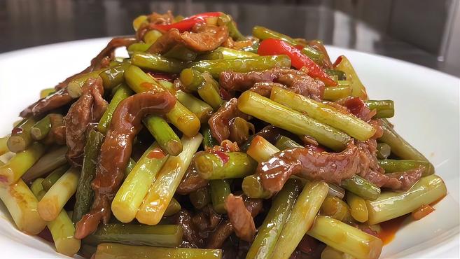 厨师长教你蒜苔炒肉丝的家常做法,步骤详细,滑嫩入味下酒又下饭