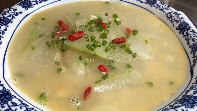 为什么广东人做的虾皮冬瓜汤那么好喝?原来有技巧,不放味精也鲜美