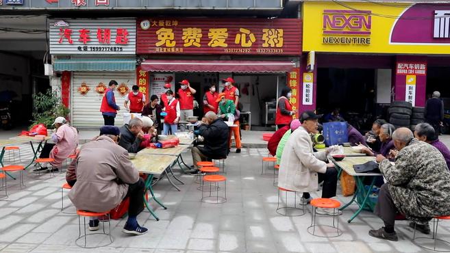 湖北这家爱心粥店火了!女子提供门面4年做6万多份早餐