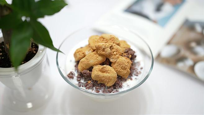 《红豆冰粥》自制红豆酱 牛奶刨冰 在家做健康卫生 量足 满足