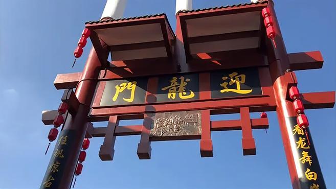 7月12日下午5点半,重庆磁器口古镇,龙隐门码头欣赏嘉陵江风景