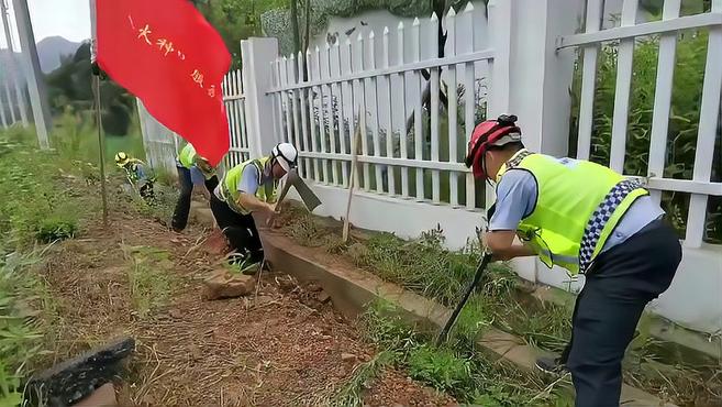 排水井堵塞,路面出现积水!金华高速紧急排水(三)