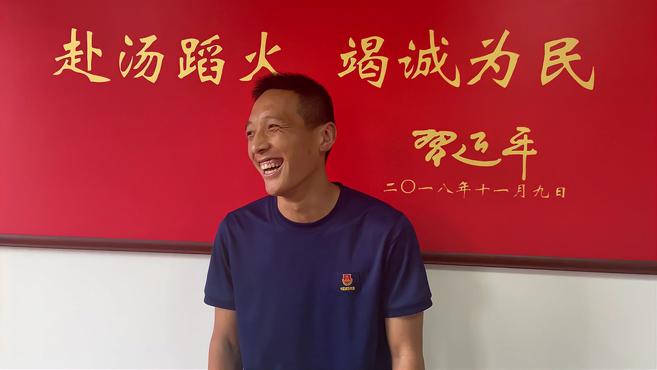 台风天还有人顶着风雨送夜宵,一看监控,好一碗“狗粮”(二)