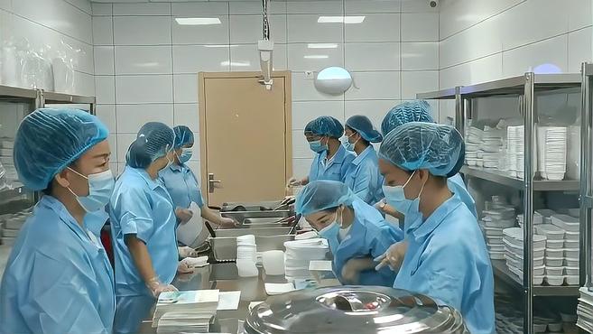 直播|高铁上现点丁莲芳千张包是什么体验?铁路湖州站端上“湖州味道”(二)