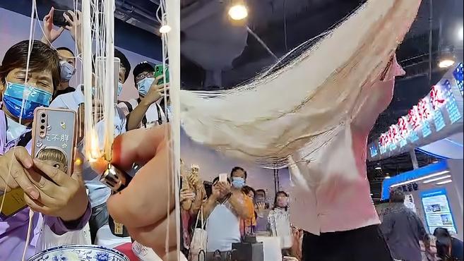 探访服贸会展馆:感受山西面食的博大精深 看可以点燃的龙须面