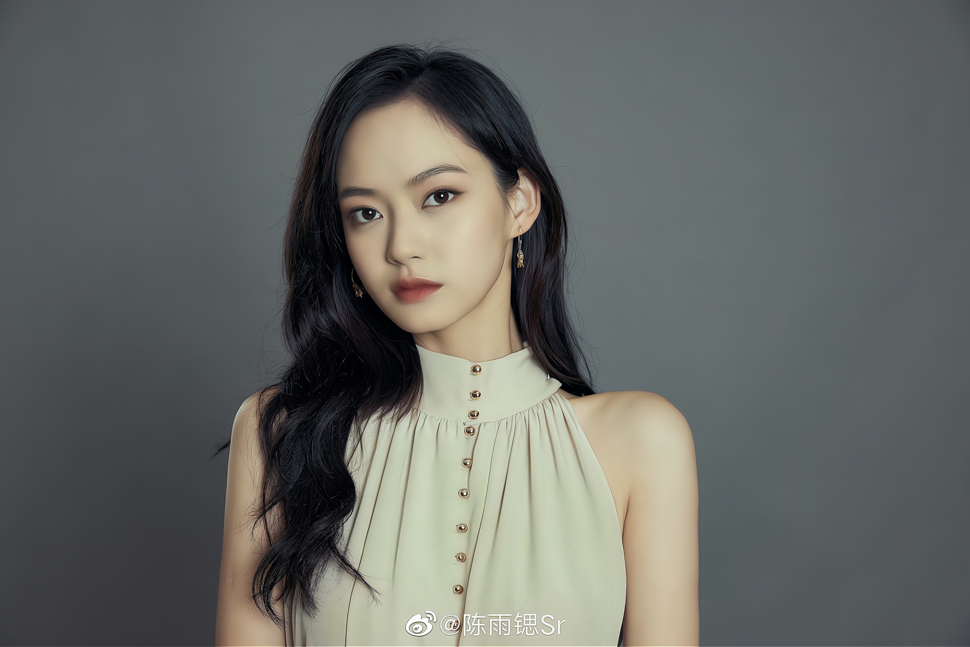 《他是谁》陈雨锶:出道被贵人捧,也曾被嘲演技,如今搭上张译,她能爆吗