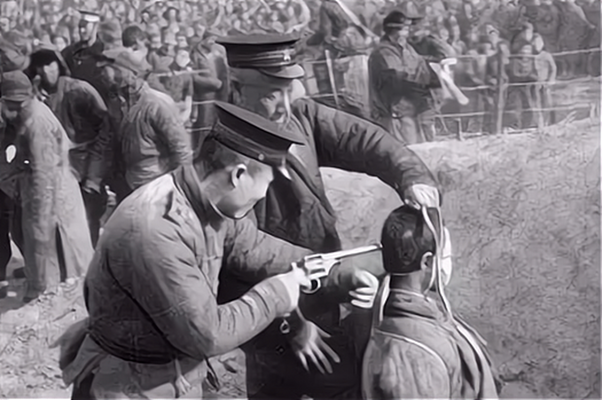1947年,特务头子丁默邨被判死刑,枪决前两股战战