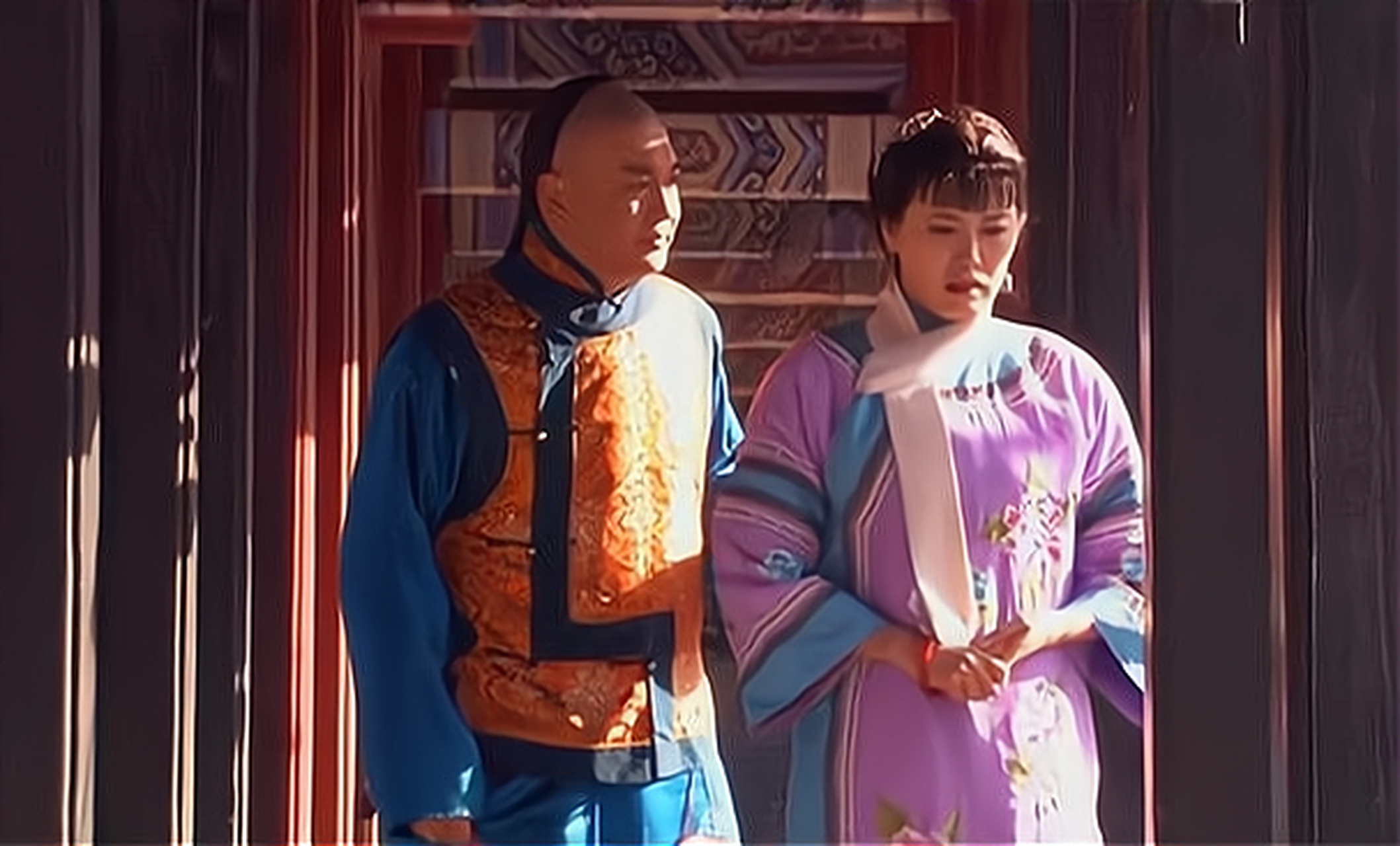 《大宅门》中詹瑜是个有情有义,忠厚老实的人,但耳根子软,缺乏主见.