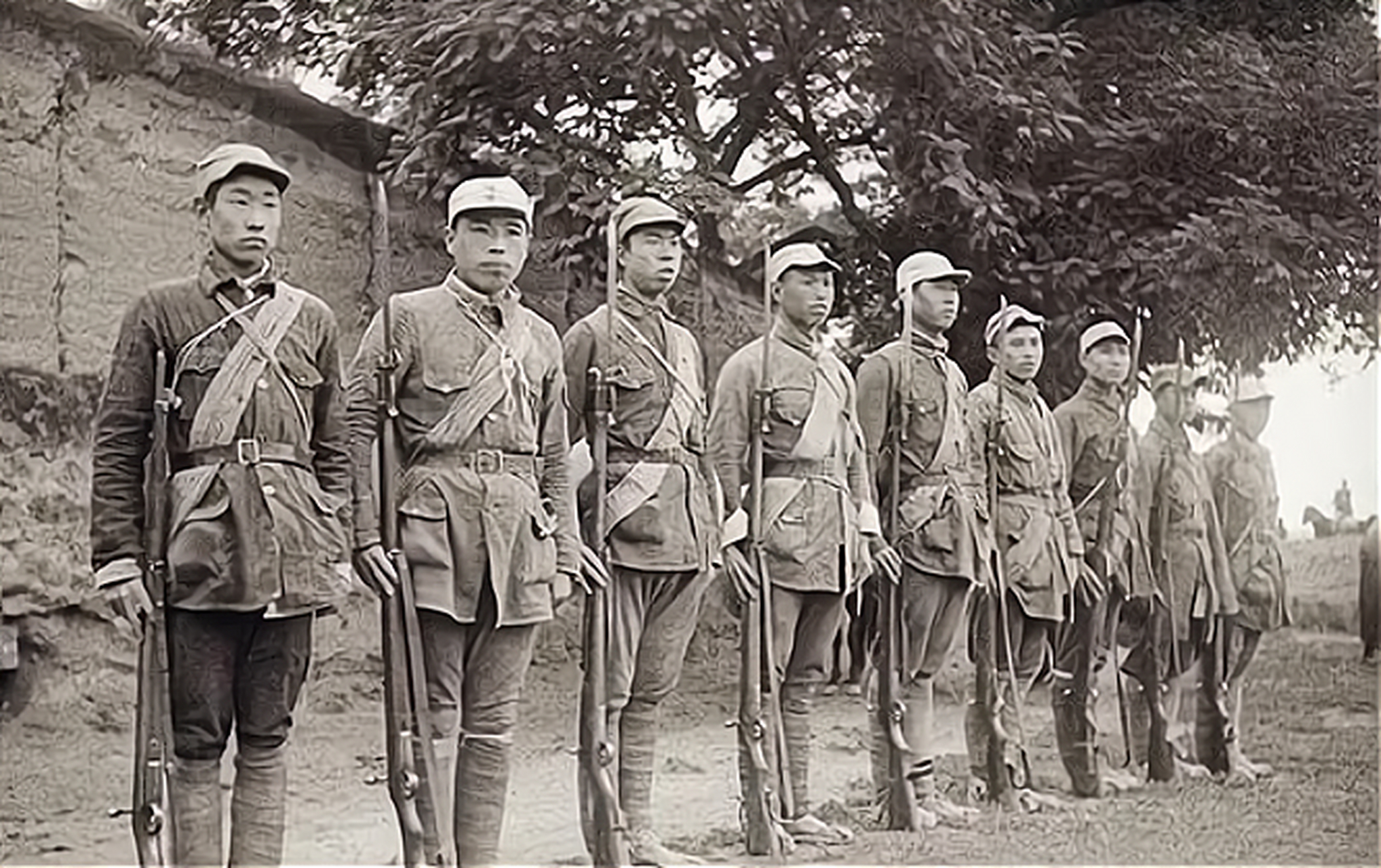 西北军军长成国军游击司令,被日寇俘虏当伪师长 魏凤楼,1896年出生于