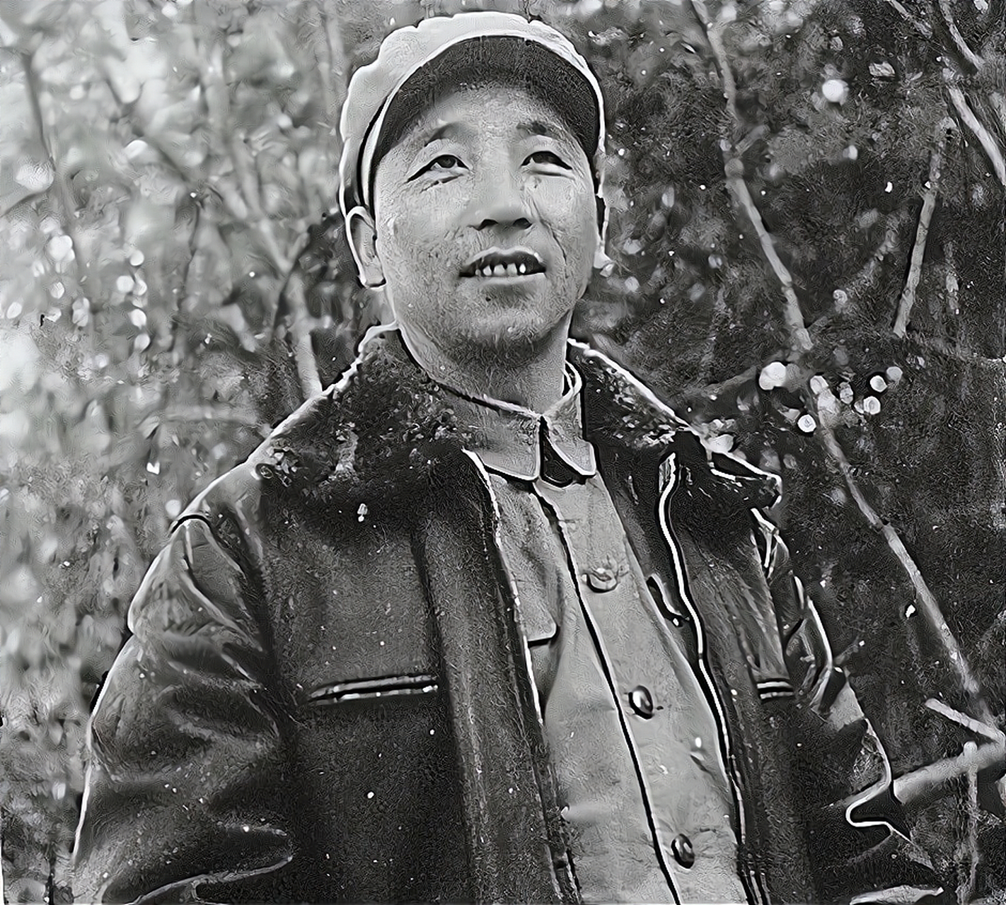 而后,在他13岁那年,他拿着一挺梭标就冲进了队伍.