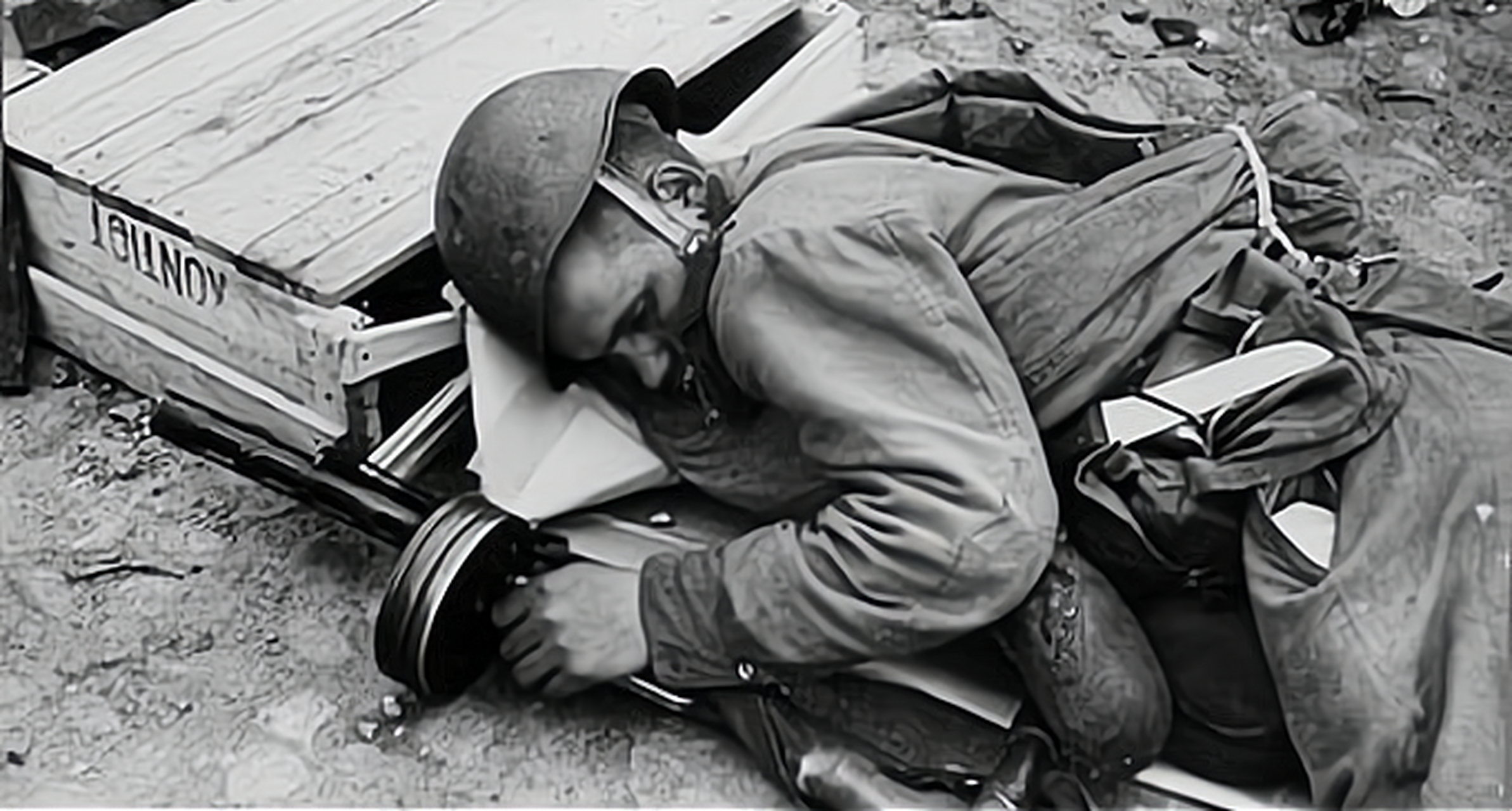 1944年,二次世界大战期间,在芬兰的维堡,一名士兵经过一整天的战斗后