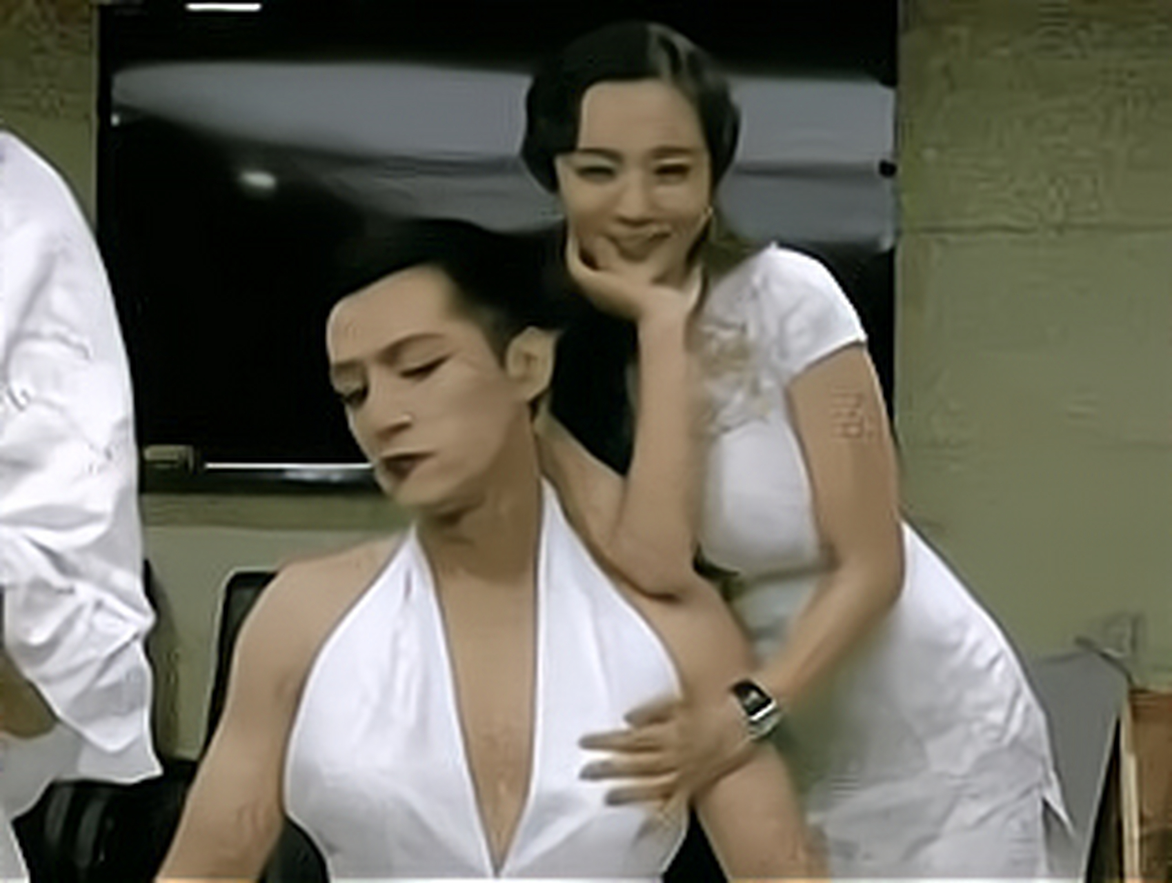 胡歌版玛丽莲梦露 男人骚起来就没女人什么事了!#胡歌