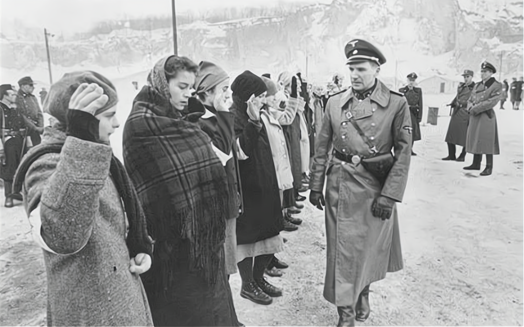 二战时犹太女人究竟有多惨?一旦被德军抓获,穿衣服都会是奢望