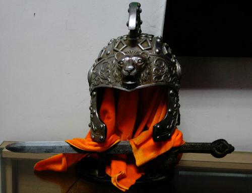 古代武将头盔为何都有枪尖,它究竟有何作用?不得不佩服古人智慧