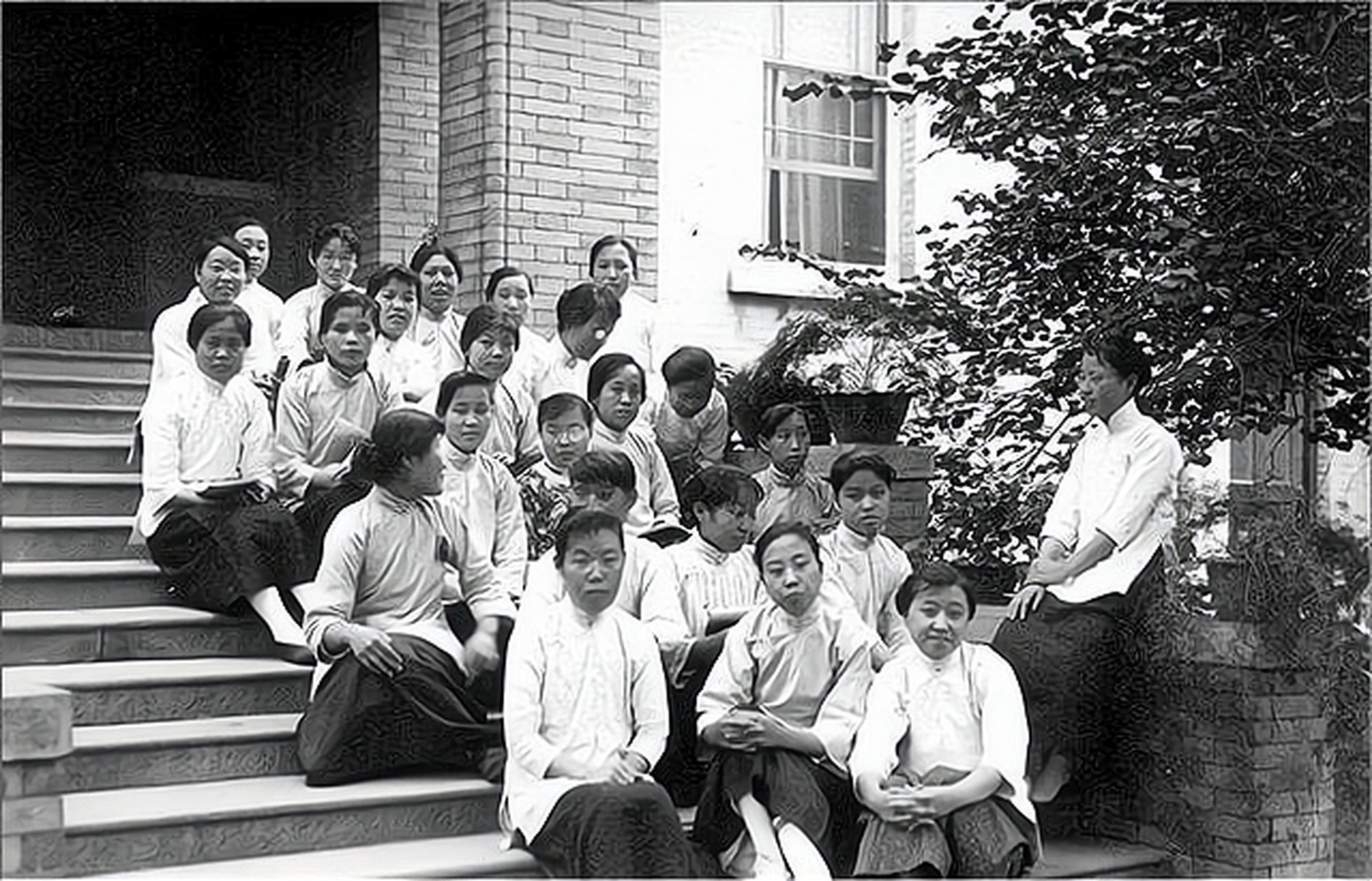 1920年北京汇文学校的女生学习生活老照片 你知道民国女生是什么样的