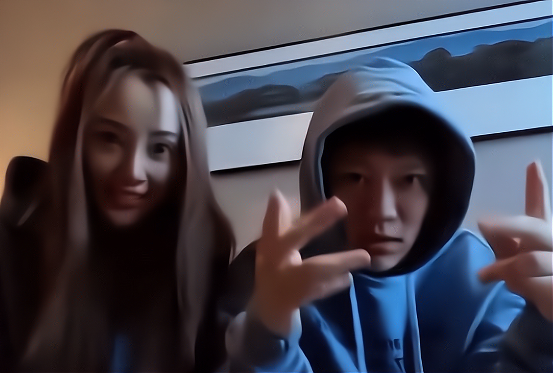 曾因李小璐事件,而"凉凉"的嘻哈歌手pgone,最近突然试图复出.