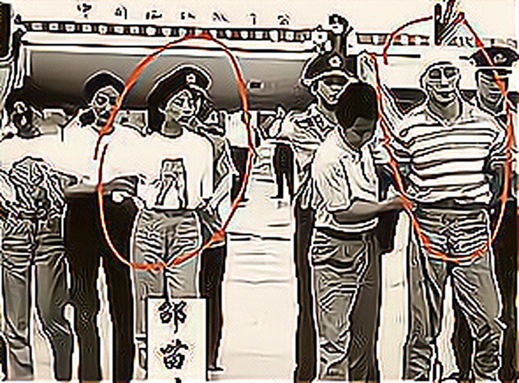 1995年,东莞郊外刑场,全国"散打冠军"乔立夫和他的情人邵苗苗被判处