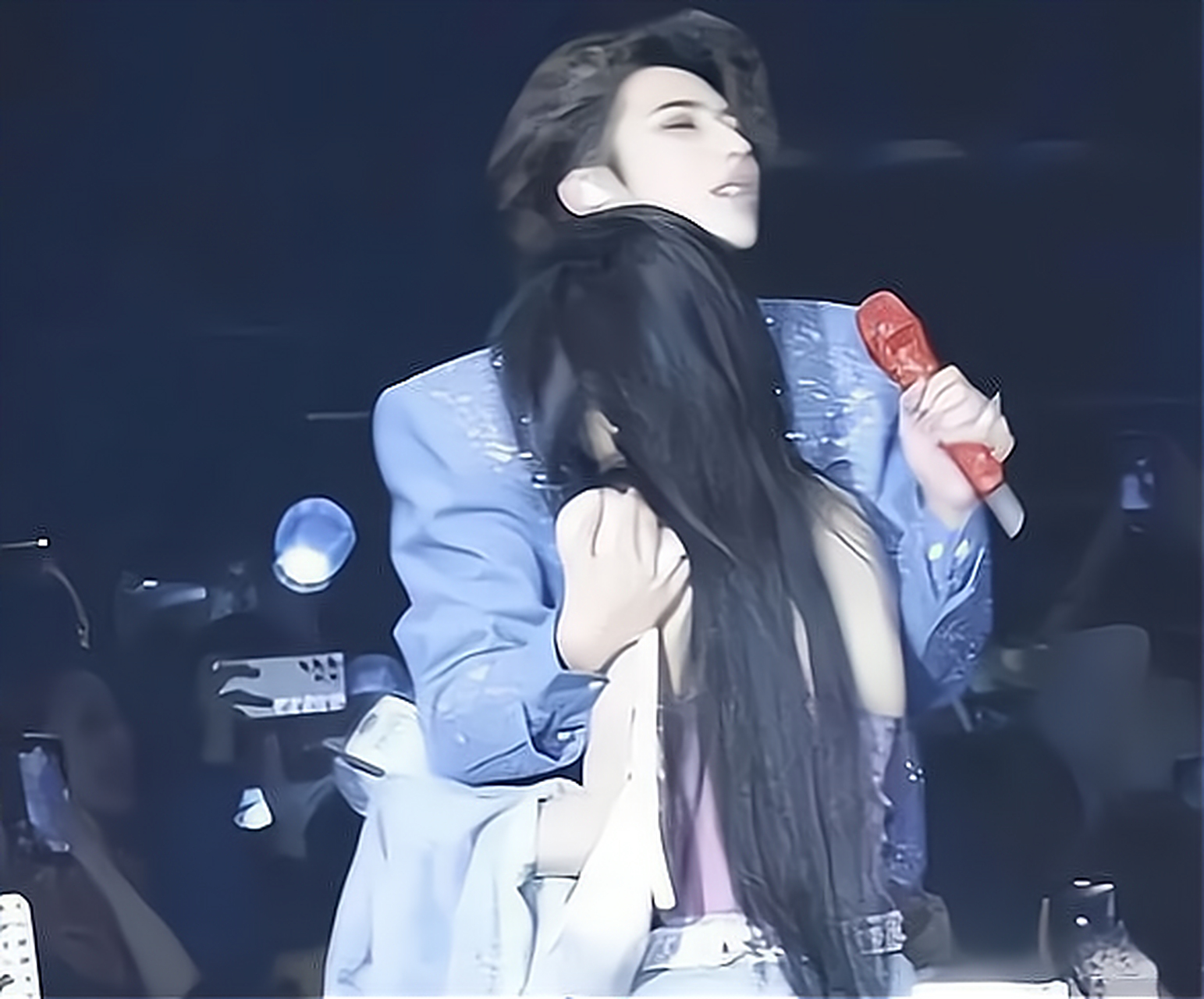 蔡徐坤塌房:如果他最终去找吴亦凡,功劳要全归他的母亲  客观地说,在