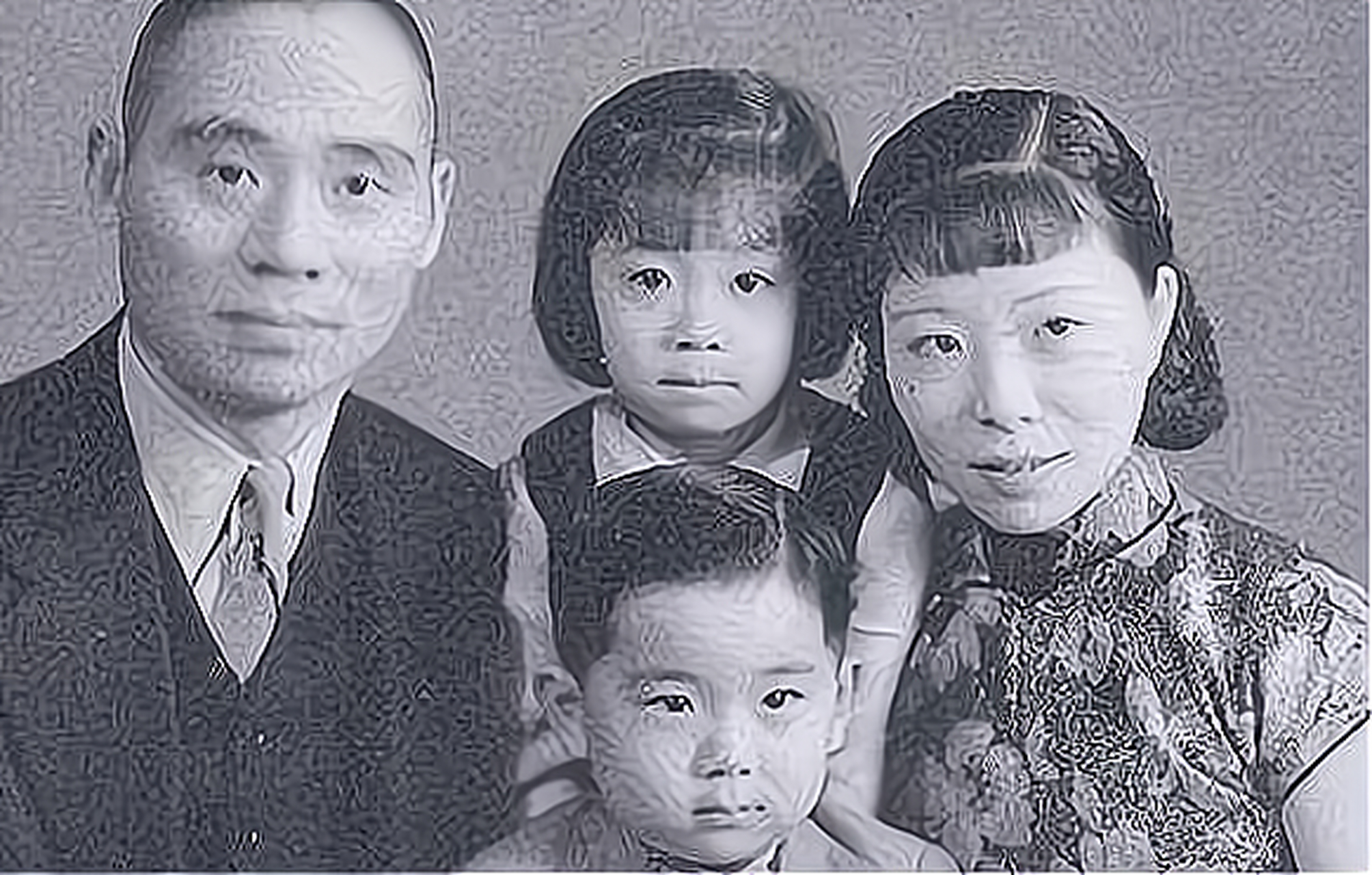 民国时期,军官顾祝同瞒着妻子许文蓉在外面养了一个小妾,甚至还让小妾