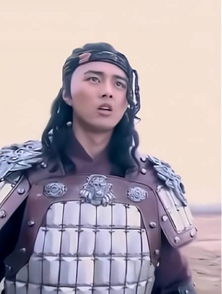 裴元庆一身神力,不知李元霸才是真正的高手,一锤给干翻了.(2)-度小视