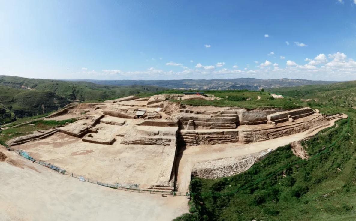 如果夏朝始建于公元前2070年,比它更早的石峁古城该作何解释?