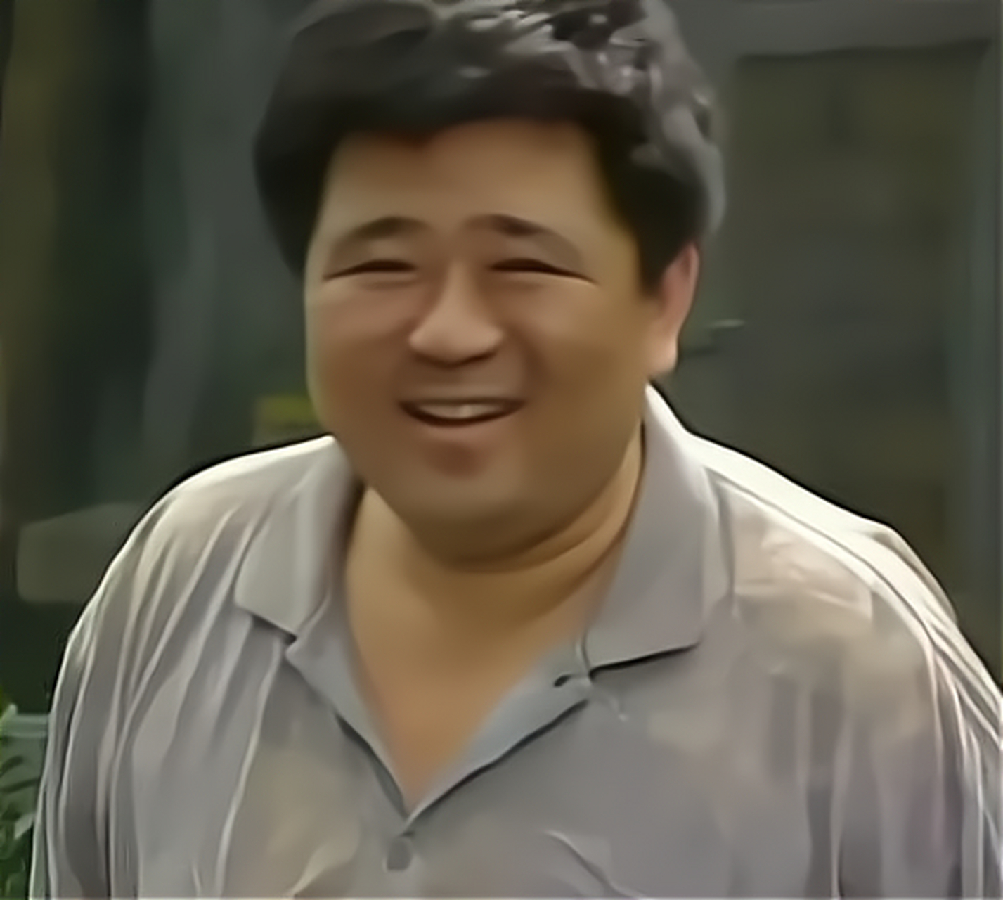 当年,沈好放导演筹拍贫嘴张大民的幸福生活,梁冠华饰演男主角张大民.