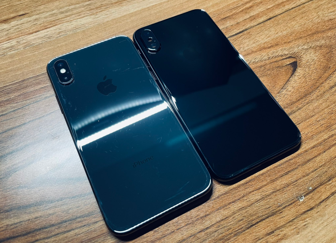 iPhone X“原型机”曝光，没有运行iOS系统，背面配色很惊艳！