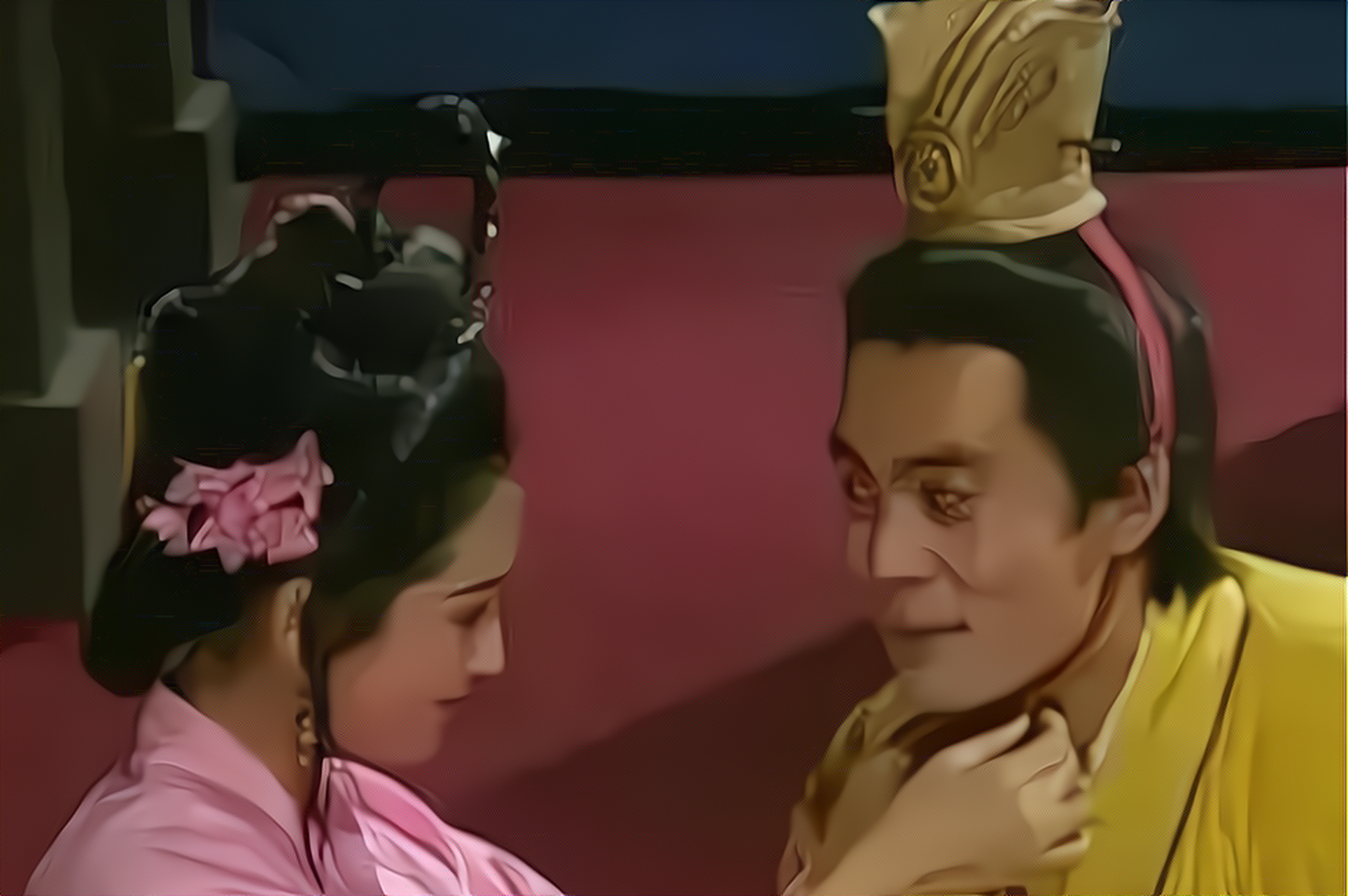 1993年,拍摄《三国》时,有一场吕布和貂蝉的亲密戏,当时饰演貂蝉的