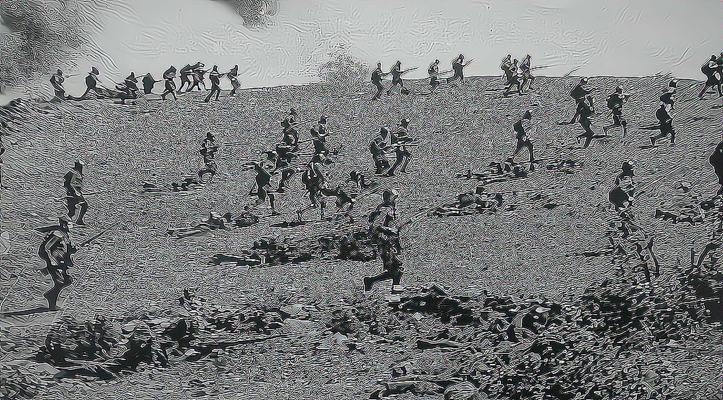1942年,苏联的士兵们发起了冲锋,山坡上随处可见战士们的身影,有的
