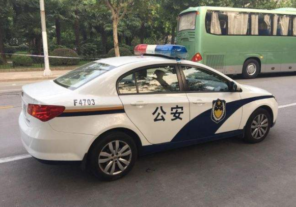 警车侧面图片图片